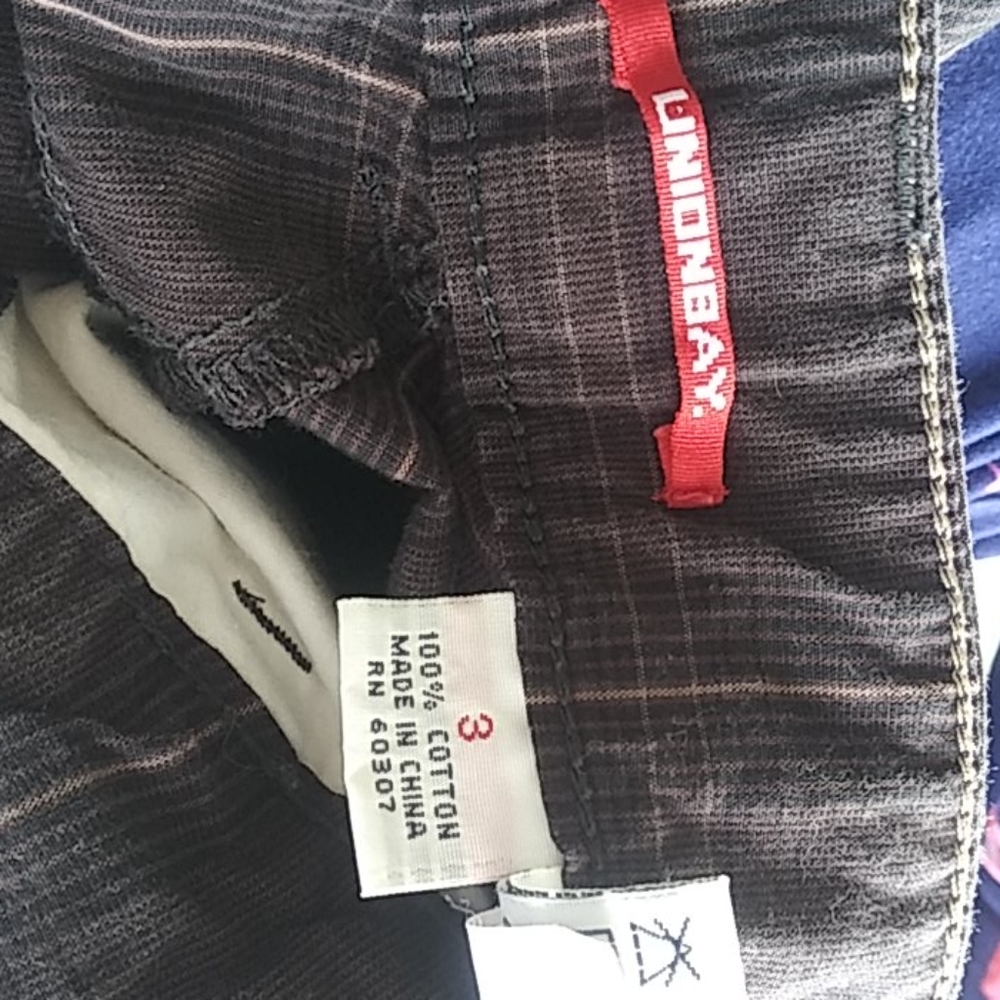 Shorts - Picture 3 of 5